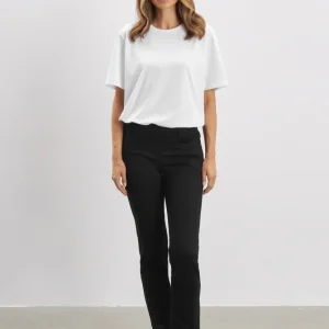 Kelly Regular - Short Length - Black Denim